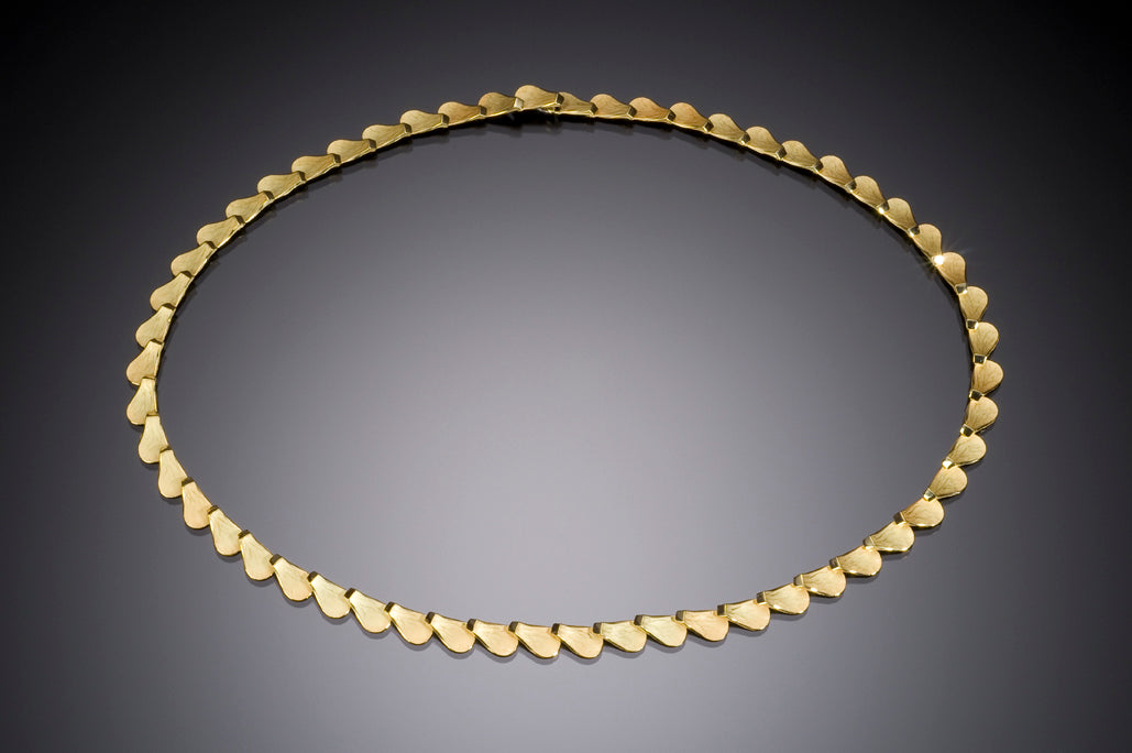 Waterfall necklace in 18K yellow gold