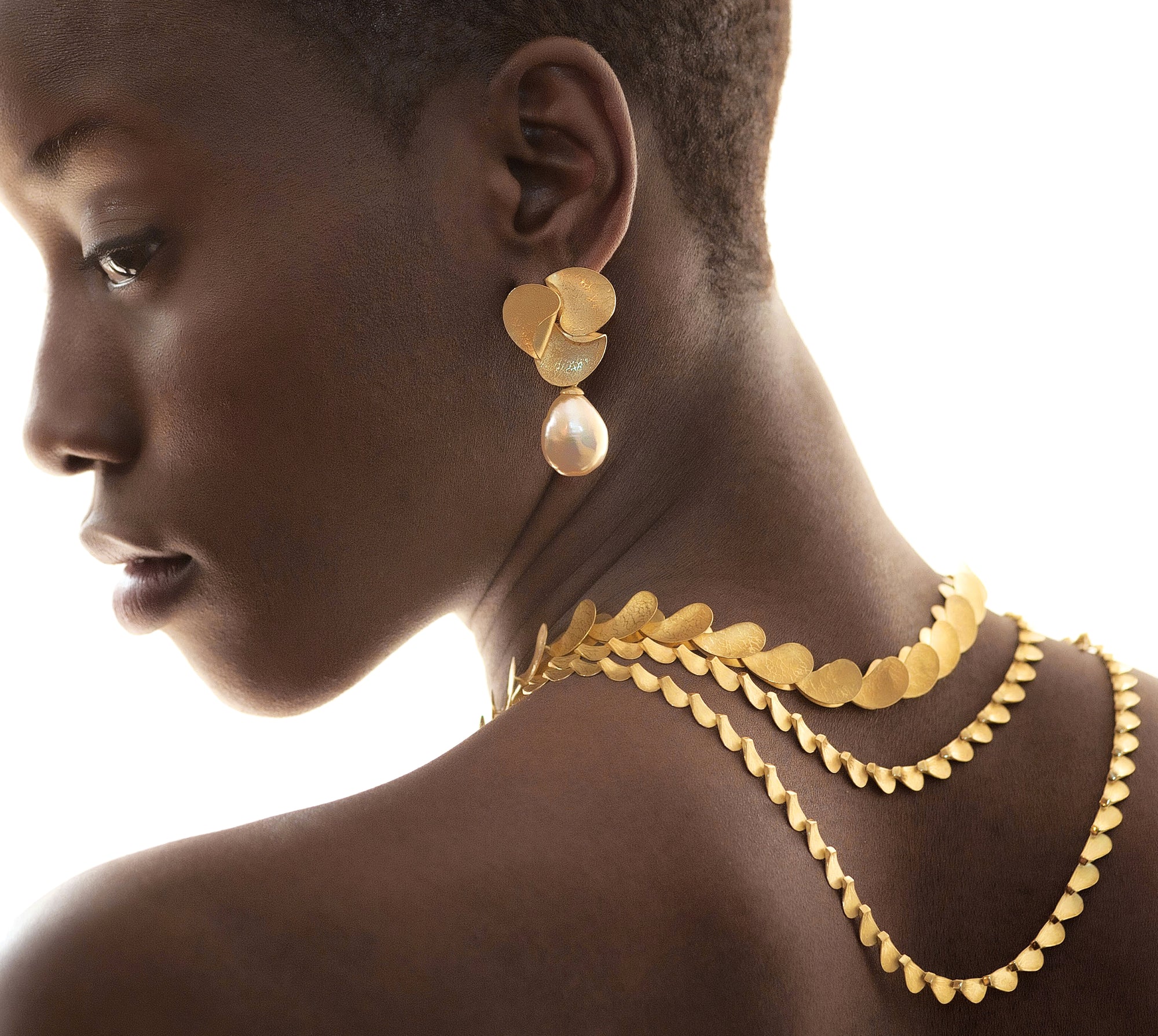 Waterfall necklace in 18K yellow gold