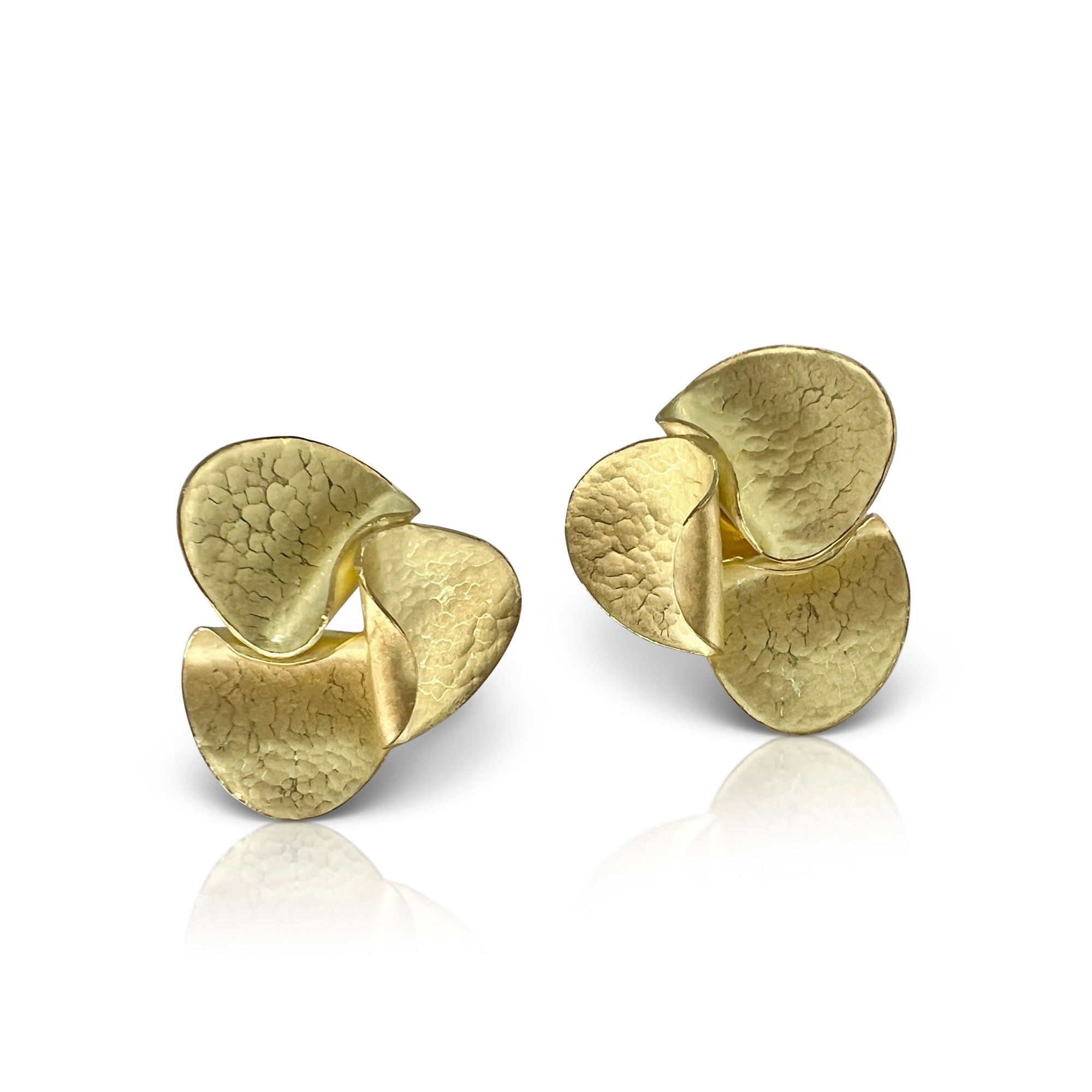 Small Autumn Leaves Earrings in 18K yellow gold
