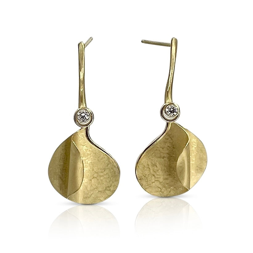 Driftwood Earring in 18K gold with diamonds and a Folded Leaf attachment