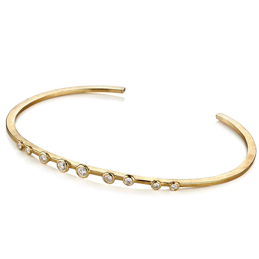 Linear Cuff Bracelet in 18K Gold with Diamonds