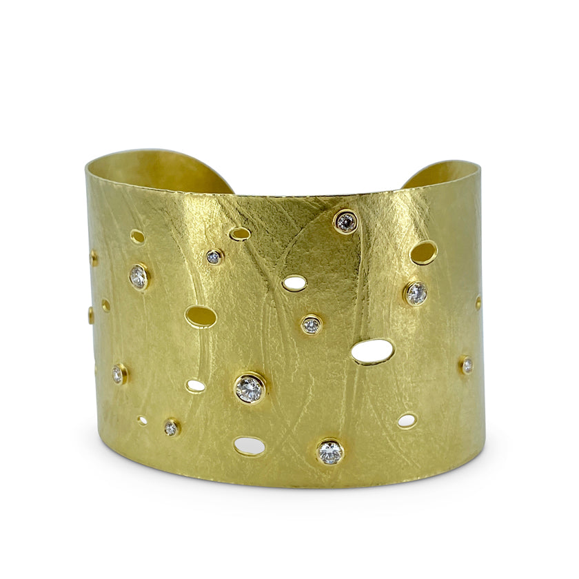 Wafer texture cuff in 18K yellow gold and diamonds by Ayesha Mayadas