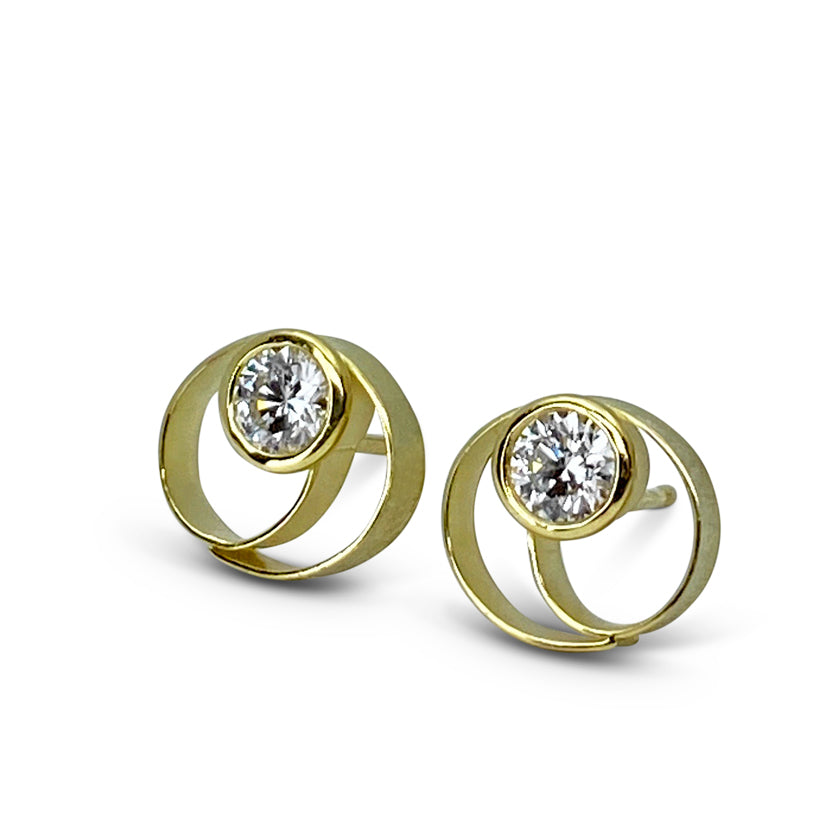 Real Diamonds Daily Wear Diamond Stud Earring, 4.59 Gm at Rs 35000/pair in  Ahmedabad
