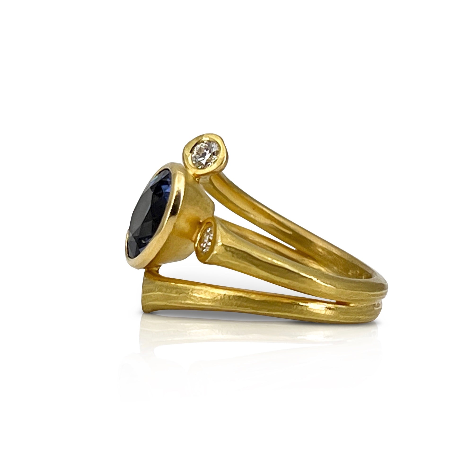 Star cluster ring in 18K yellow gold with blue spinel and diamonds made by Ayesha Mayadas