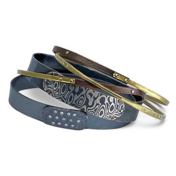 Porter Classic/GOLD RIVET BANGLE LOVE & PEACE