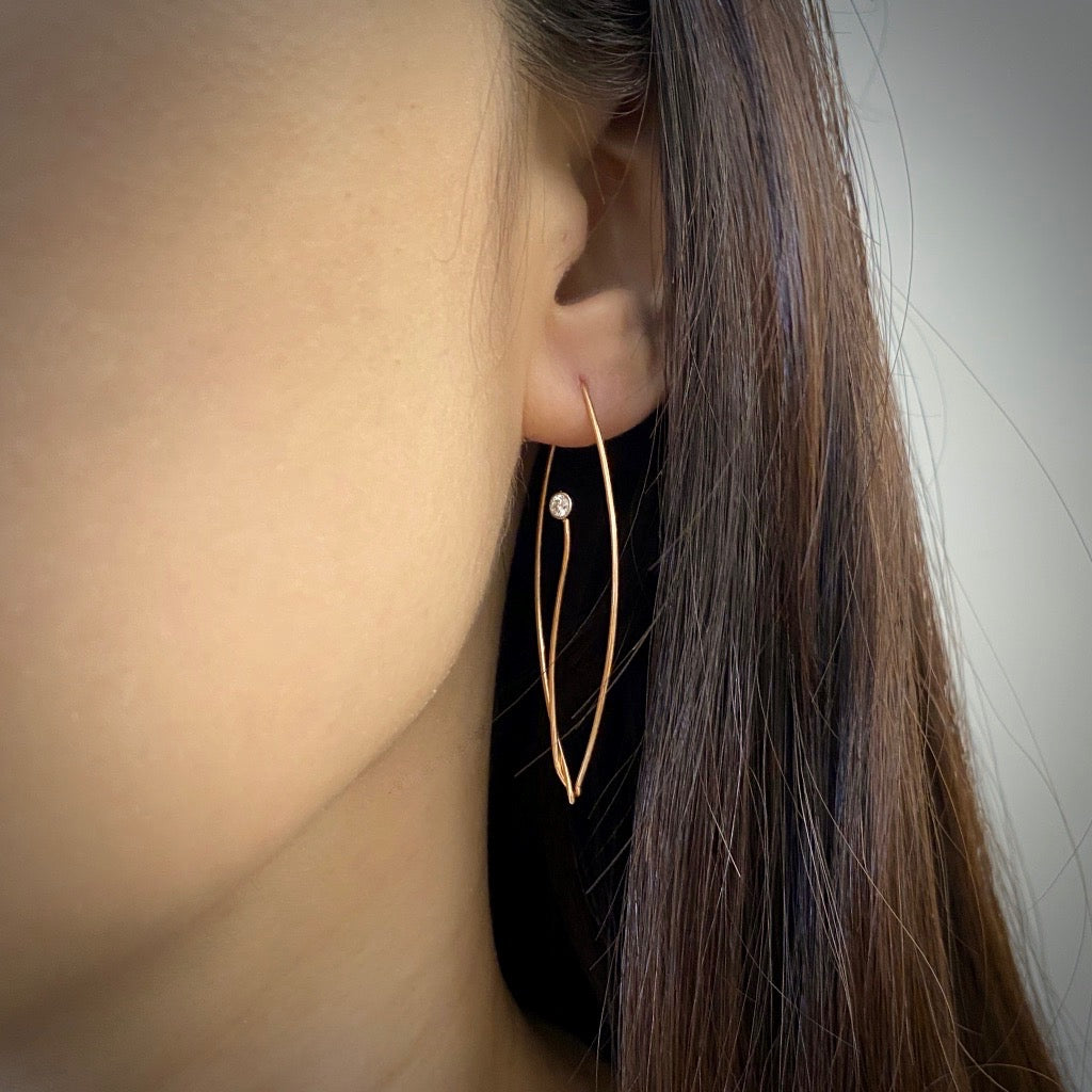 Iris Earrings in 18K gold with Diamonds